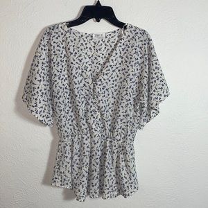 NWOT white floral sienna sky top
